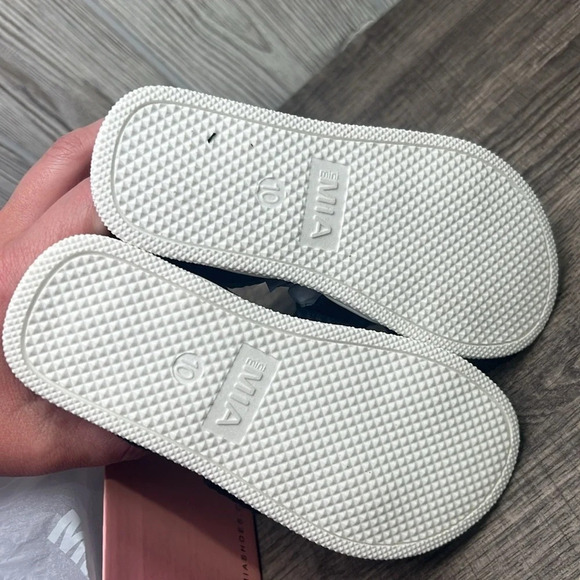 Toddler Mia Black Sandals size 10 NWT - Picture 3 of 5
